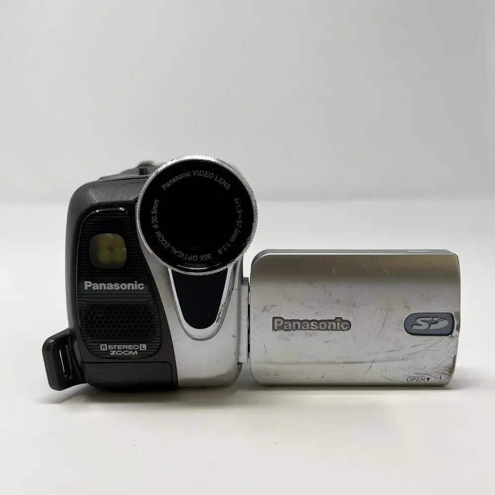 Panasonic PV-GS35 Camcorder *READ*